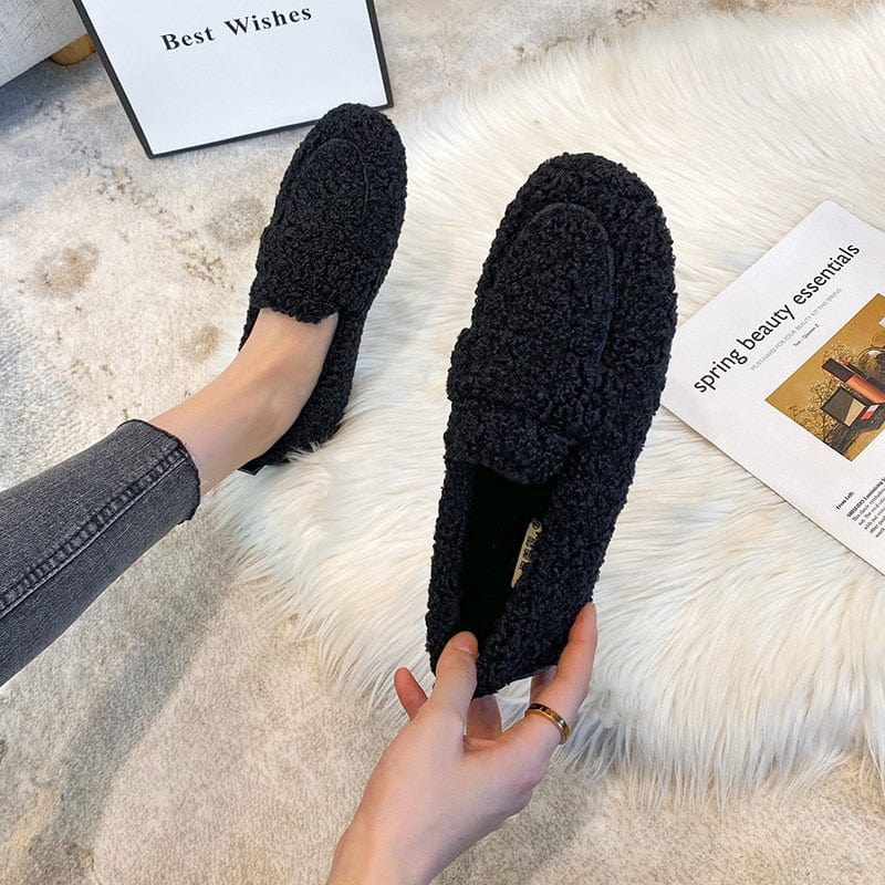 Ultra-soft moccasins for unmatched comfort at home