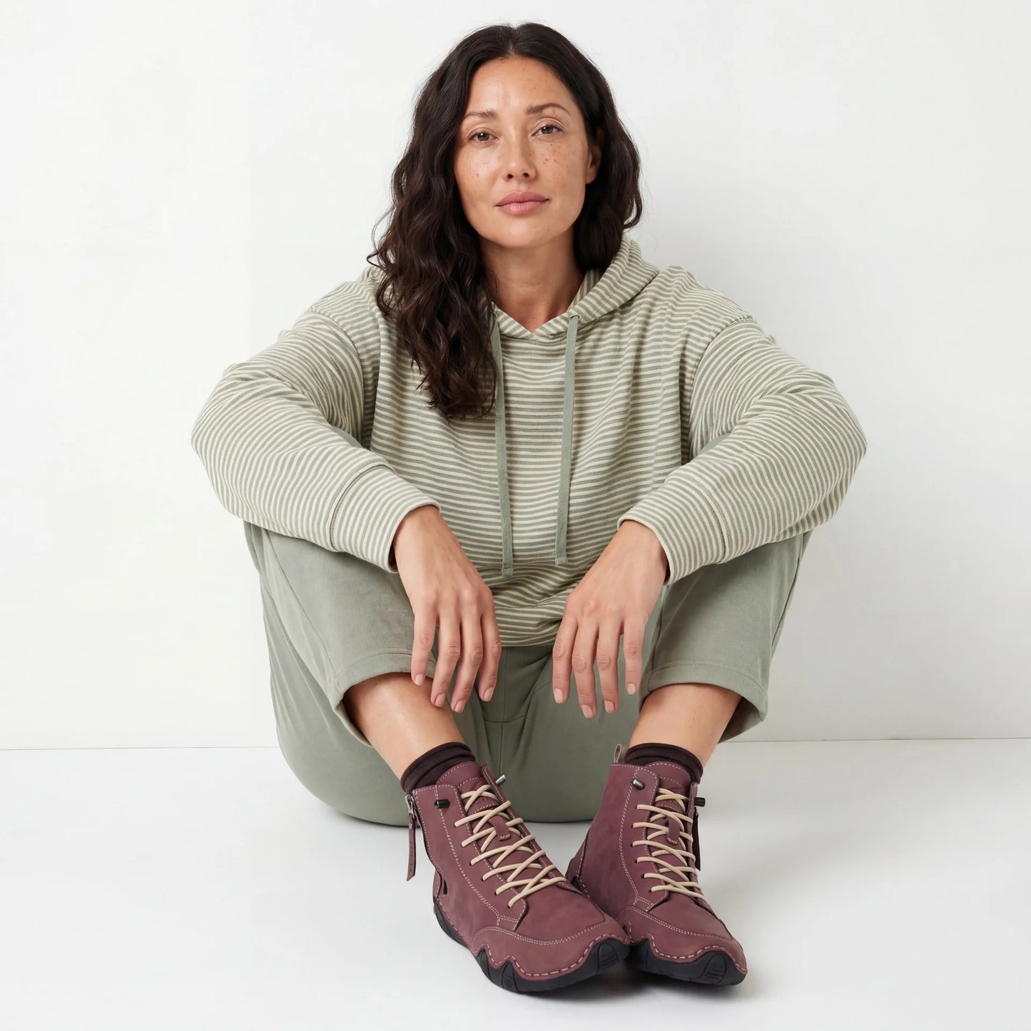 VogSalkin - Kestävät ja kestävästä materiaalista valmistetut vetoketjulliset kengät 